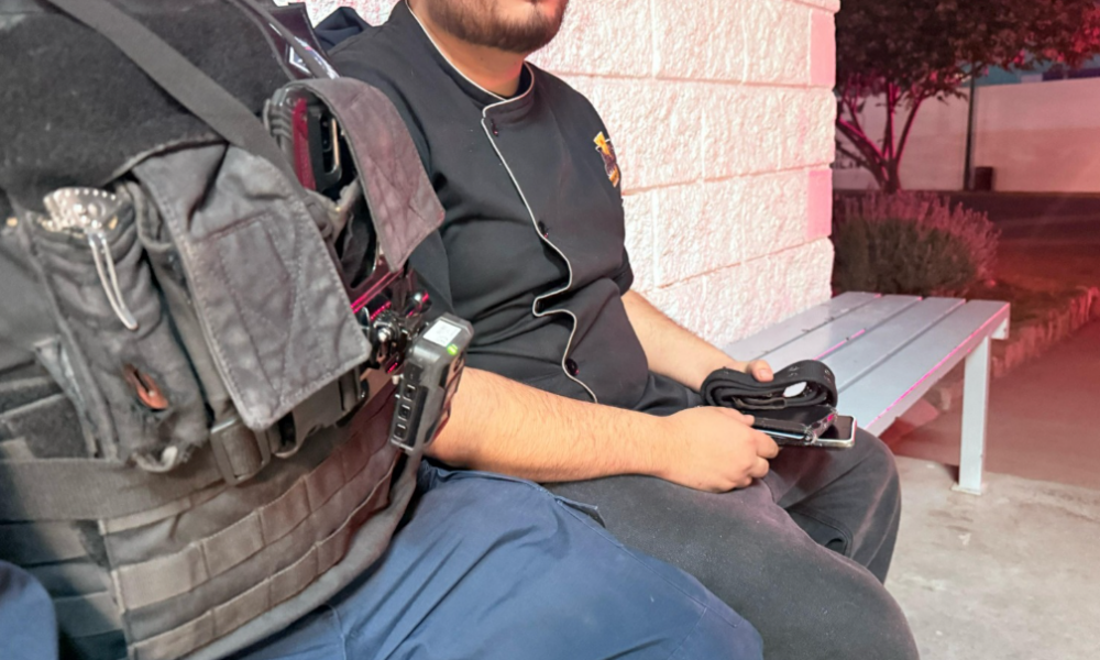 Policías municipales evitan que joven se quite la vida en puente de ...