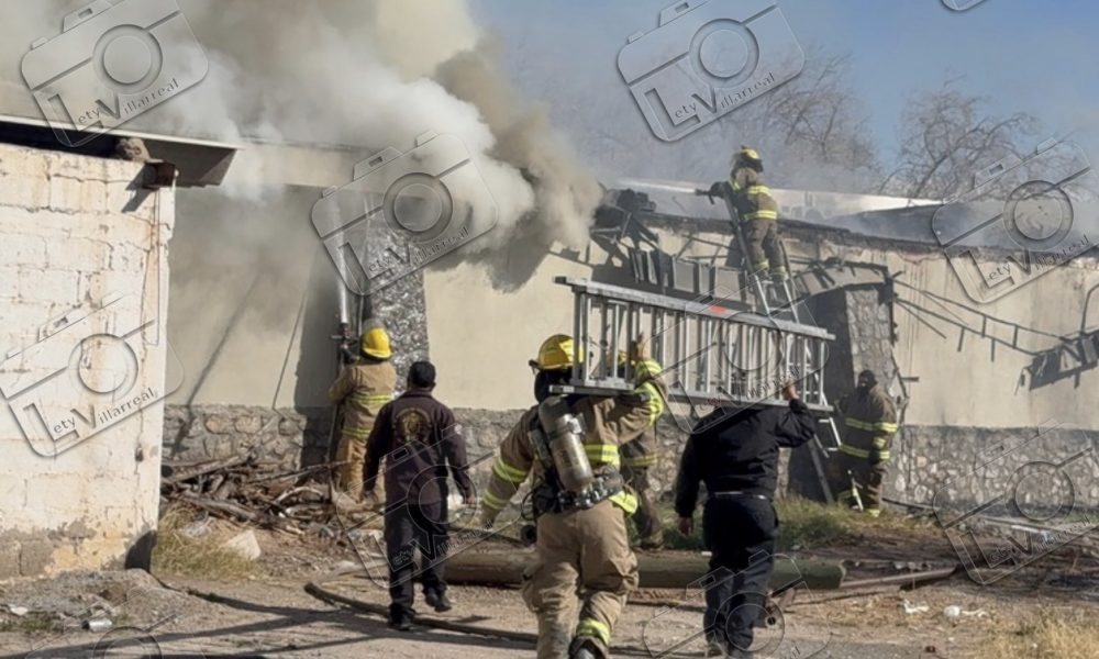 Se registra fuerte incendio en departamentos en construcción sobre la ...